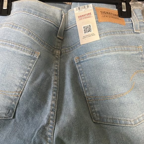 Levi’s ankle denim - Picture 3 of 5